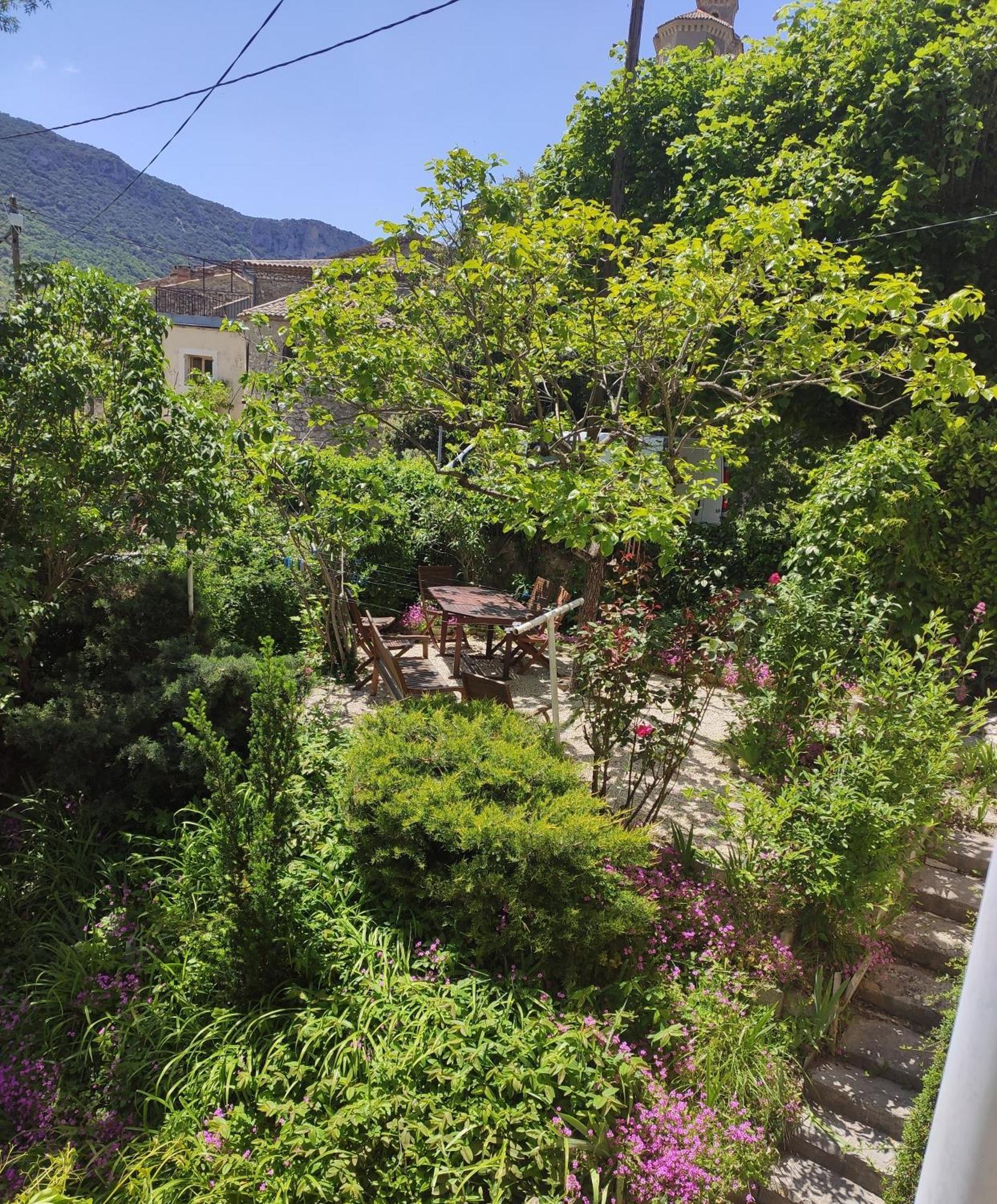 Villa La Clairiere Pierrelongue Exterior foto
